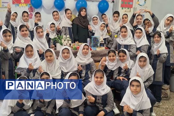 تجلی محبت و قدردانی از زحمات معلمان  در جشن سپاس معلم مدارس شهرستان ملارد 