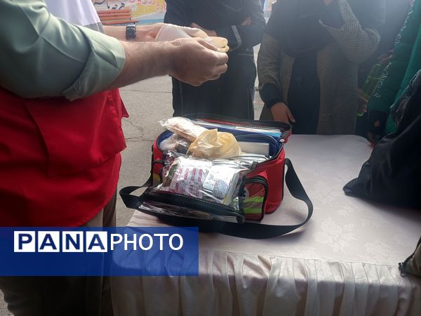 بیست و هفتمین مانور سراسری زلزله در دبیرستان شهید مراد علی امینی و هنرستان کیمیا