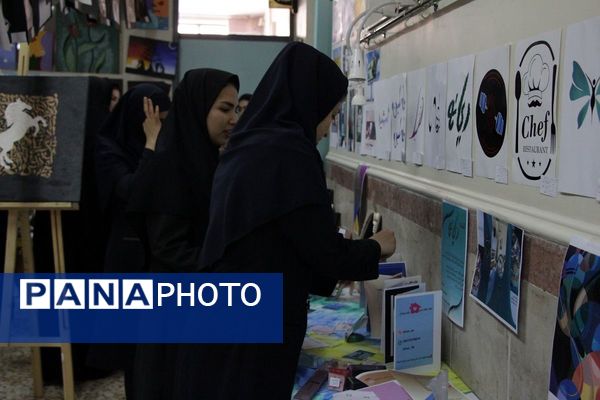 جشنواره هفته مشاغل در هنرستان تقوی پیشگان بهارستان۲