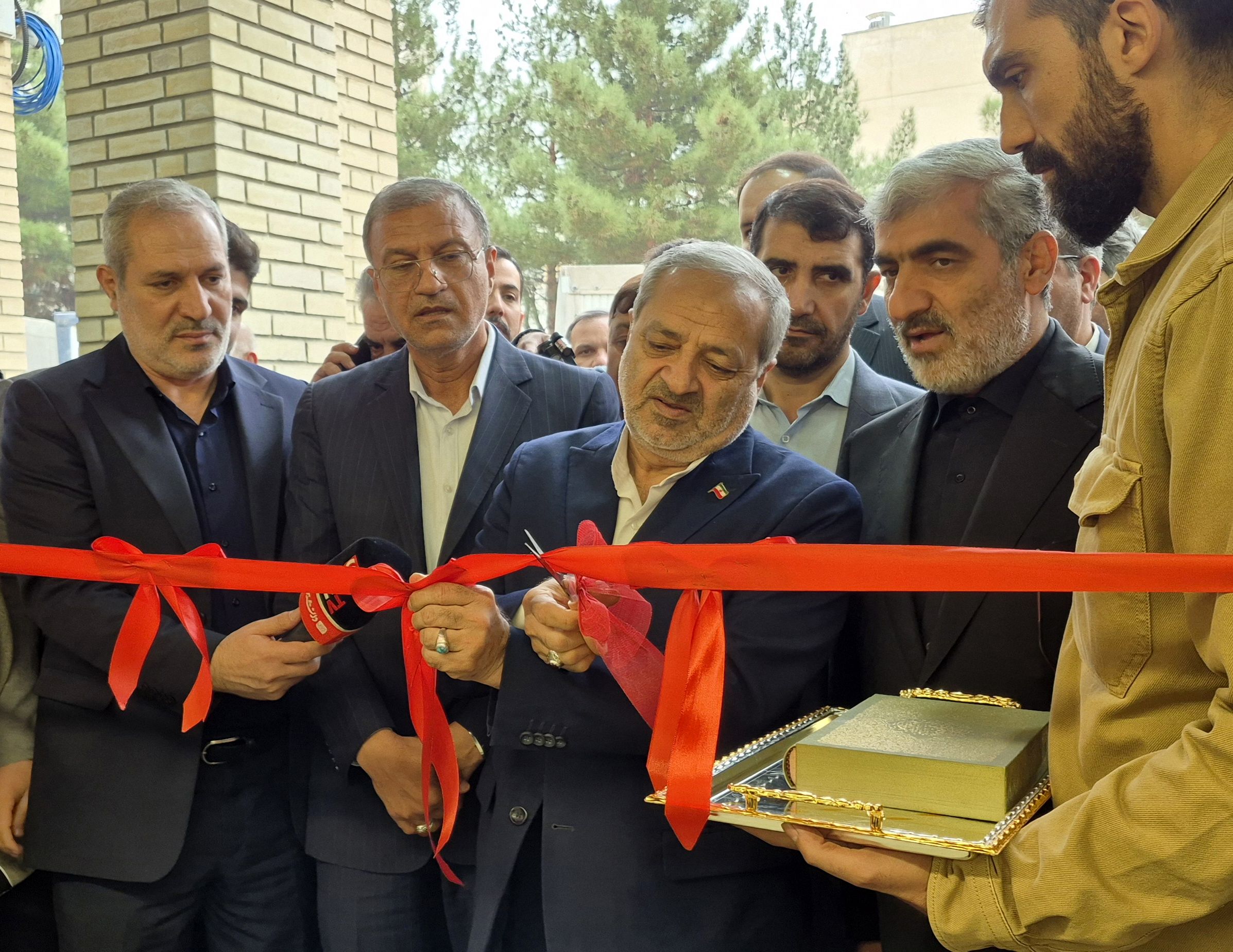 افتتاح همزمان پروژه‌های عمرانی، آموزشی و توانبخشی در سراسر کشور با حضور وزیر آموزش‌و‌پرورش