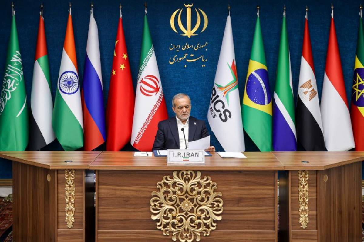 پزشکیان: بریکس باید نقشی محوری در مقابله با روند نگرانکننده یکجانبهگرایی ایفا کند