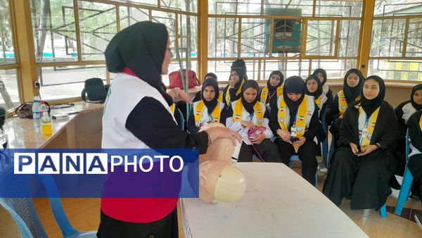 پیش اردوی ملی پیشتازان دختر استان اصفهان