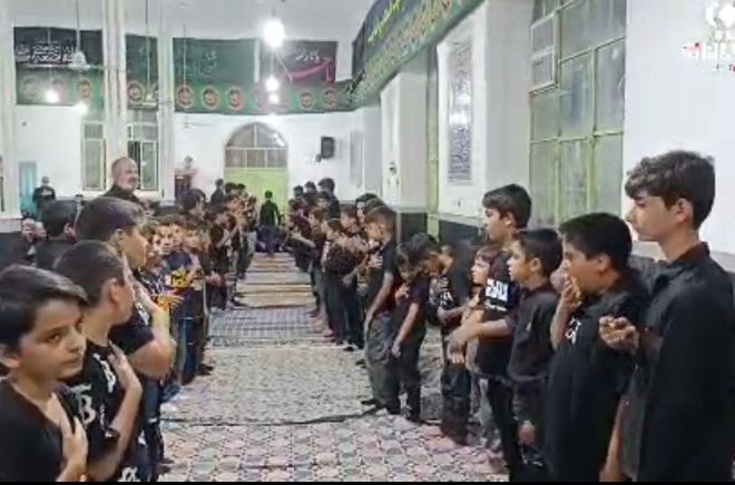 دل‌های کودکان و نوجوانان کلاته‌رودبار در شب پنجم محرم بی‌تاب کربلا بود
