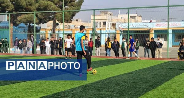 گذری بر فینال مسابقات فوتسال درون مدرسه دبیرستان شاهد ابوذر غفاری 