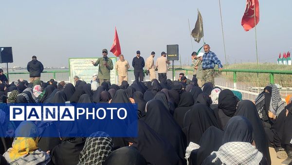کاروان‌ دانش‌آموزی دختران در راهیان نور یادمان شهدای شلمچه