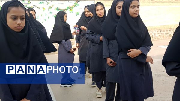 آیین بازگشایی مدارس در مدرسه گلشاد روستای کاهه