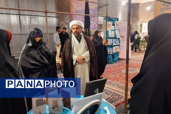 برپایی نمایشگاه دستاورهای دانش‌آموزان منطقه کهریزک 