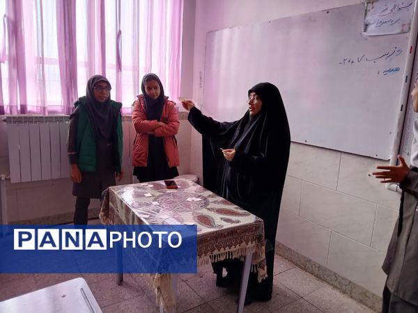 شادی کودکانه و معنویت دینی در لیلة‌الرغائب دبستان  شهید نجفی فدافن 