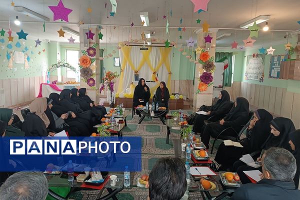 حضور مدیران مدارس ابتدایی ناحیه دو شهرری در جلسه قطبی مدیران 