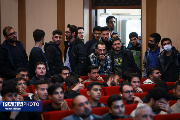 مراسم گرامیداشت روز دانشجو در پردیس شهید چمران