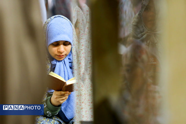 اعتکاف دانش‌آموزی در مسجد قائمیه