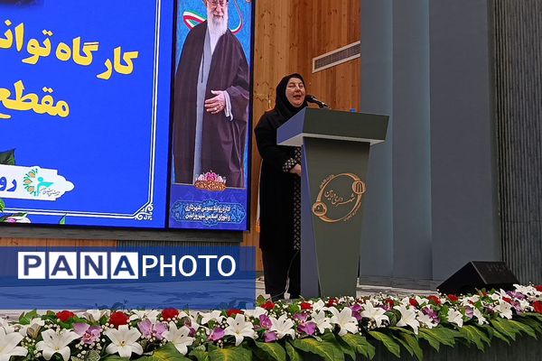 نشست تخصصی فرهنگیان با محوریت اجرای نظام مراقبت اجتماعی دانش‌آموزان 