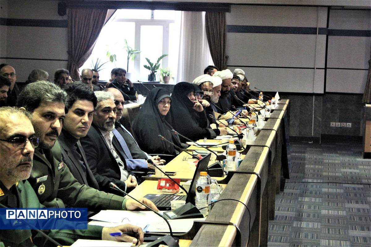 نشست شورای هماهنگی آیین وداع و خاکسپاری شهدای گمنام در قم