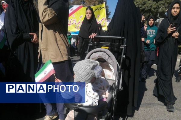 راهپیمایی یوم‌الله ۱۳ابان ماه در شهرستان نیشابور 