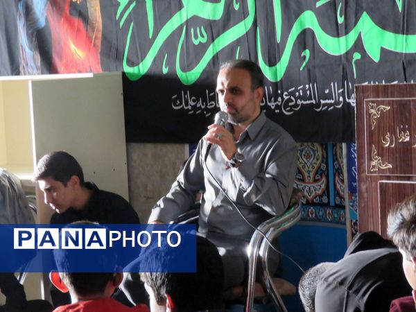 عزاداری شهادت حضرت فاطمه زهرا (س) و قرائت زیارت عاشورا در دبیرستان شاهد ابوذر غفاری 