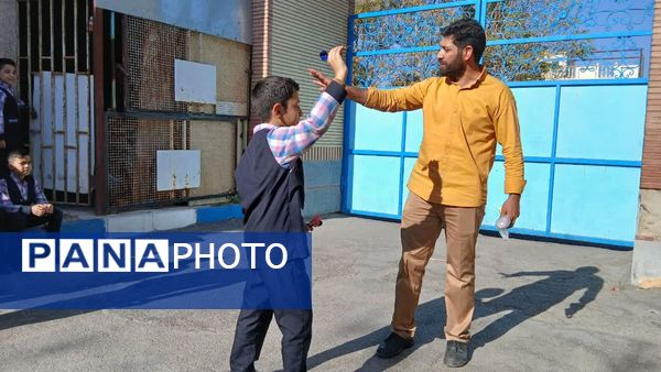 برپایی مراسم انس با قرآن کریم و مسابقات ورزشی در مدرسه شهید بختیاری شازند