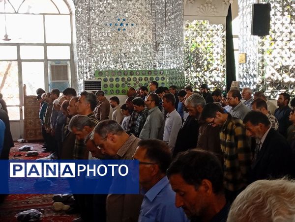 نماز جمعه‌ای با رنگ و بوی معلمی