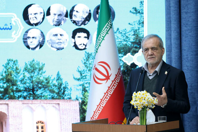 پزشکیان: در مسیر توسعه عدالت آموزشی تنها ساختن فضای آموزشی کافی نیست