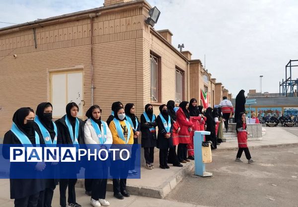 اجرای مانور زلزله در هنرستان شهید شهیدی خلیل آباد 