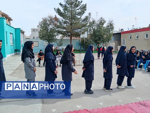 المپیاد‌ ورزشی درون مدرسه ای در دبیرستان فاطمیه