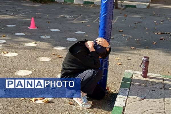 دانش‌آموزان دبیرستان زینبیه۲ شهریار آماده مقابله با زلزله