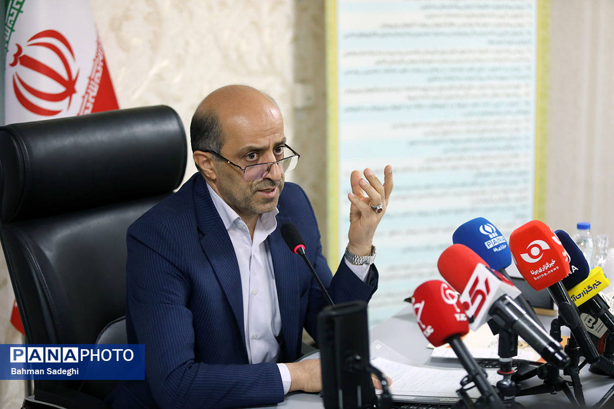 برنامهریزی برای آموزش هوش مصنوعی به دو میلیون دانشآموز و ۱۰۰ هزار فرهنگی