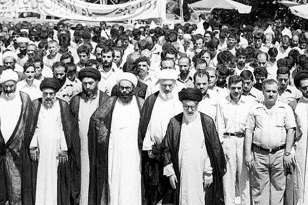 تقویت روحیه جمعی و همبستگی مردم