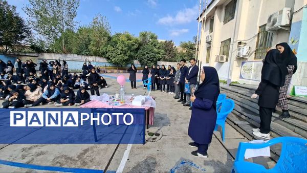 «روز آزمایشگاه» در دبیرستان شاهد ریحانه