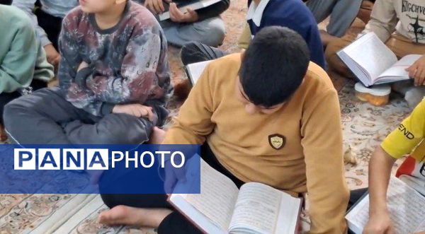 همایش قرآنی معتکفین اعتکاف دانش آموزی کاشمر