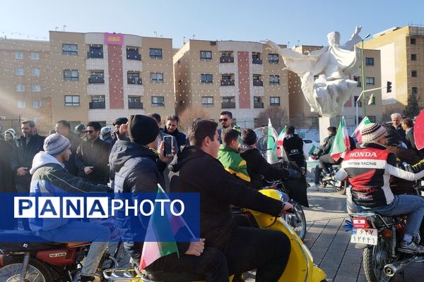 زنگ انقلاب در اصفهان نواخته شد