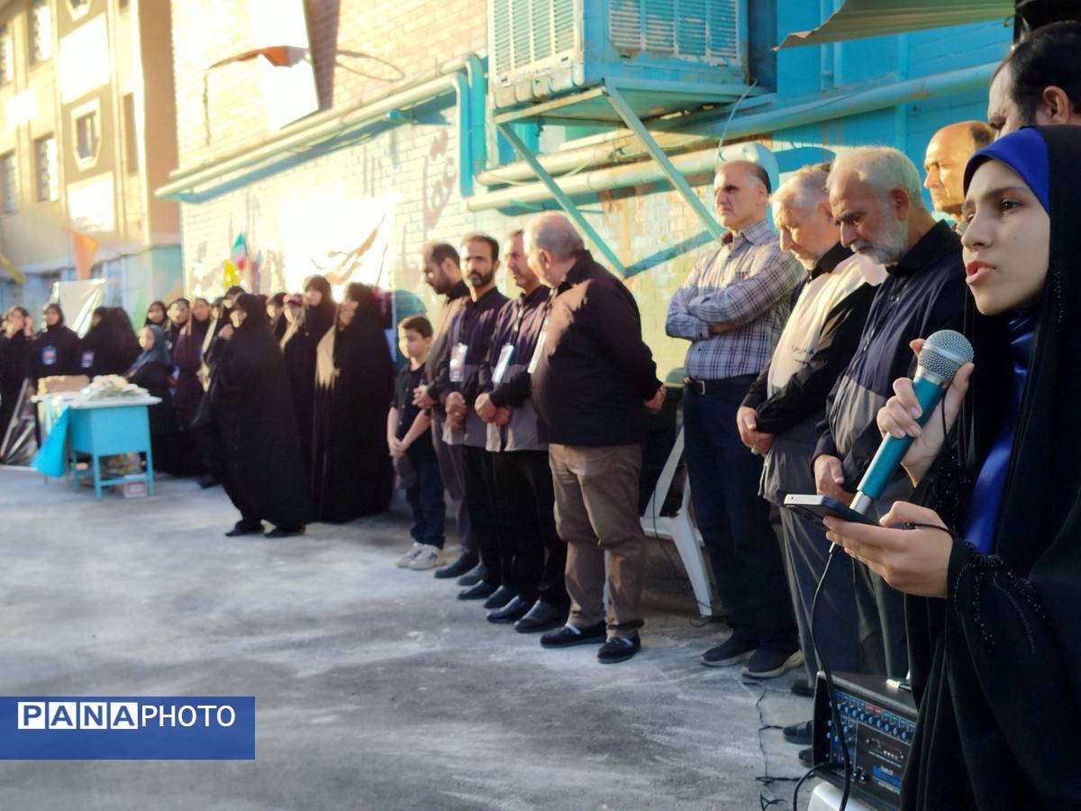 موکب بابالجواد؛ میزبانی از زائران با شمیم رضوی در مدرسه جمال فریدزاده