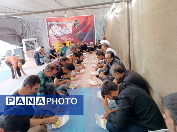 برگزاری پیاده‌روی جاماندگان اربعین حسینی در دهگلان با حضور پرشور مردم