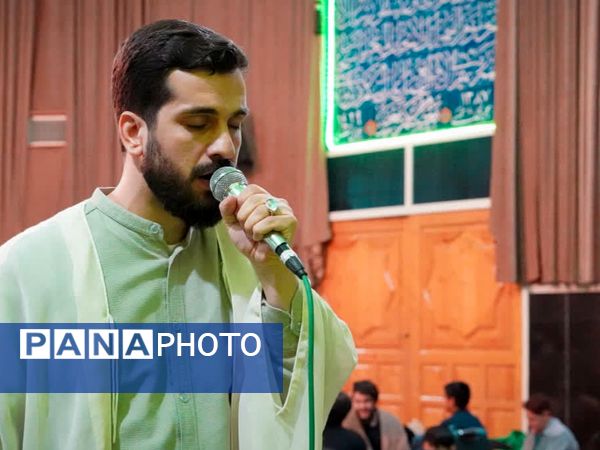 جلوه‌ای از اعتکاف دانش‌آموزی در مسجد امام علی‌بن‌ابی‌طالب (ع)