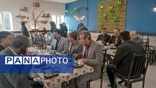 افتتاحیه کافه کتاب و سالن مطالعه در دبیرستان وکیلی۹