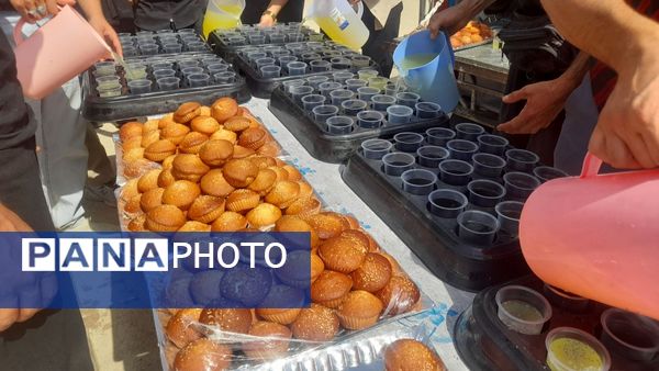 عزاداران حسینی، خیابان‌ها را غرق لبیک یا حسین کردند