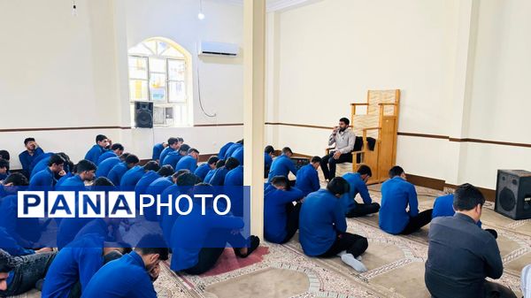 مراسم ایام فاطمیه در دبیرستان پسرانه امیرکبیر منطقه سندرک