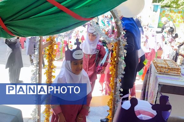 جشن شکوفه‌های سال تحصیلی جدید در شهرستان سملقان