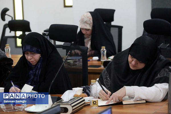 دورهمی فعالان حوزه کودک و نوجوان با معاون پرورشی و فرهنگی وزیر آموزش‌وپرورش