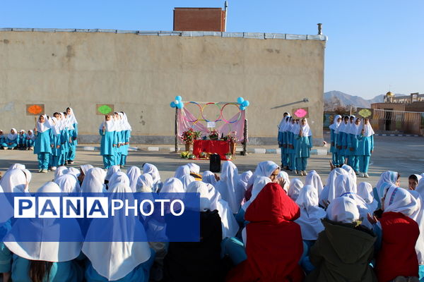 المپیاد درون مدرسه‌ای در مدرسه شهید فخرانی درق