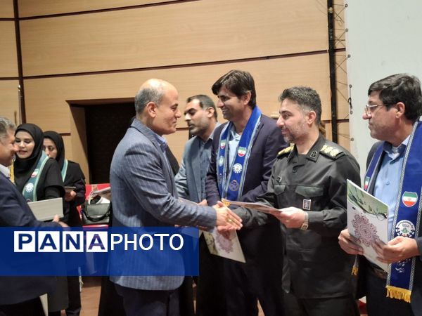 همایش تجلیل از مربیان و دانش‌آموزان پیشتاز برتر شهرستان جم 