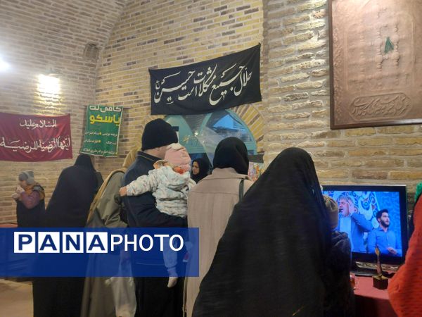 فعالیت چایخانه حضرت زهرا(س) نیشابور در هوای سرد زمستانی 