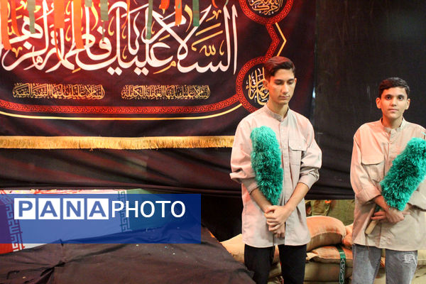 حال و هوای حضور نوجوانان در معراج الشهدای گمنام استان قم