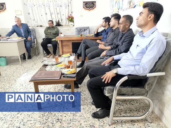 بازدید مسئولین آموزش و پرورش  از دبستان شهید پسندیده فدافن