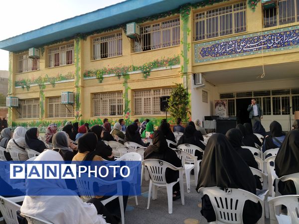 انتخابات انجمن اولیا و مربیان در دبیرستان علی افشارنژاد 