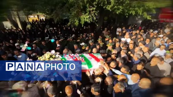 تشییع پیکر پزشکِ شهید در بروجن
