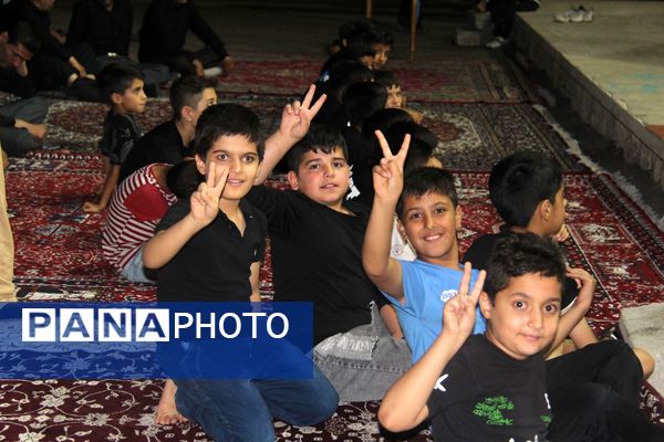 مراسم عزاداری شب هفتم محرم در مسجد امام هادی(ع) شهرکرد