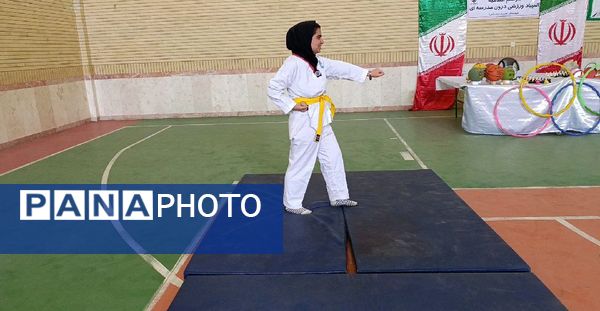 رقابت پرنشاط آینده‌سازان در المپیاد ورزشی مدرسه حضرت زینب (س)