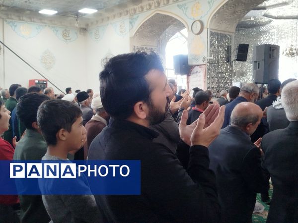  نماز جمعه شهرستان کاشمر با حضور پیکر شهید گمنام 