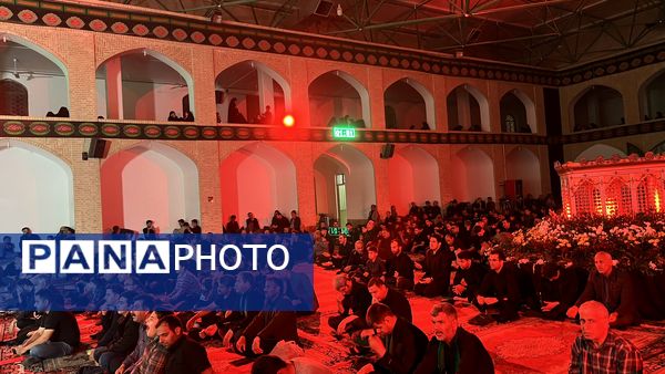 مراسم احیا شب بیست و یکم در حسینیه سفید اشکذر 