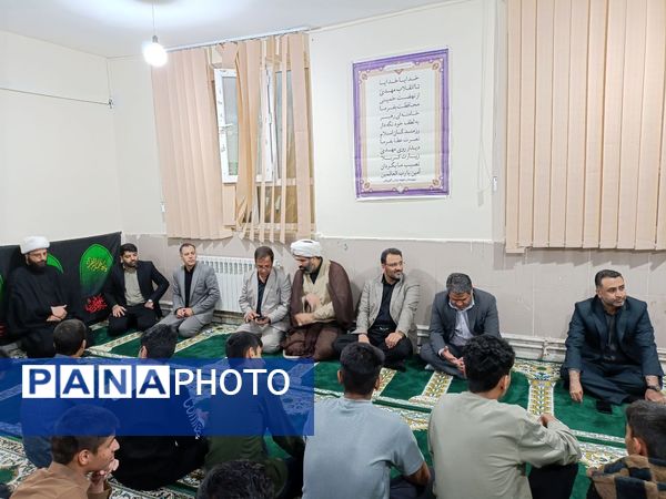 لبیک دانش‌آموزان دبیرستان نمونه دولتی آفرینش به ندای مظلومیت حضرت زهرا (س)